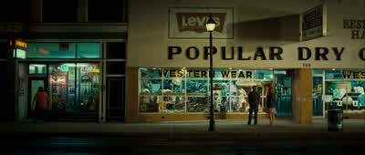 - It's a nice window. - Paul