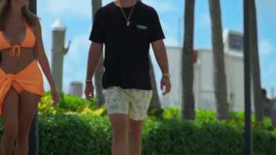 ♪ It's a part of life
Feeling good ♪ - Siesta Key