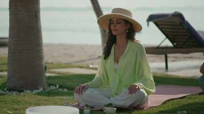 - It's a plane.
- Oh. - The Real Housewives of Dubai