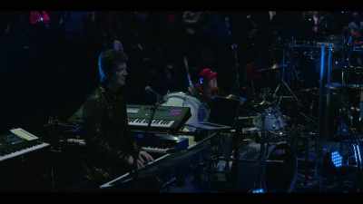 ♪ It's a pretty good crowd
for a Thursday ♪ - Billy Joel: The 100th - Live at Madison Square Garden