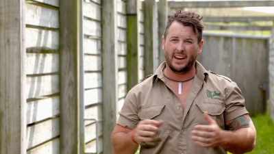 It's a really nice,
safe, secure way to
restrain an animal. - Secrets of the Zoo