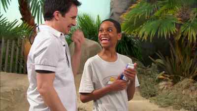 IT'S A SECRET CAN-PHONE! - Lab Rats
