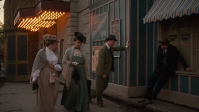 It's a small gathering,
informal, - Murdoch Mysteries