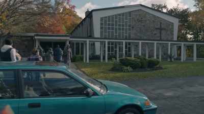 It's a soup kitchen,
That means homeless people. - Coroner