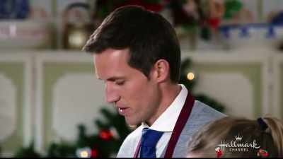 It's a sugar cookie, not an
amendment to the Constitution. - Christmas at the Palace