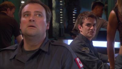 It's a sustained beam. - Stargate Atlantis