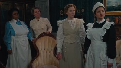- It's a tented arch.
That's impossible. - Murdoch Mysteries