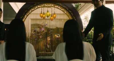 It's a test of your powers.
To see if they're real. - The Confidence Man JP - The Movie -