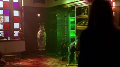 It's a trap. Get the door. Seal it. - Smallville