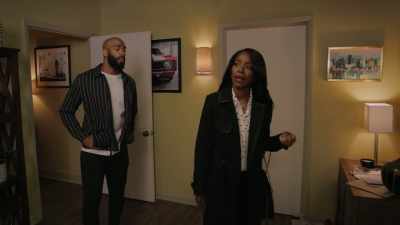 - It's a valid point.
- Uh, Ms. Alice, you okay? - Tyler Perry's Bruh