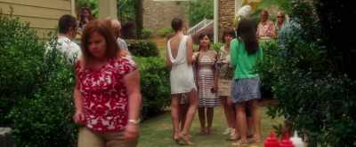 It's a very short,
very chic... extremely
flattering summer dress. - Keeping Up with the Joneses