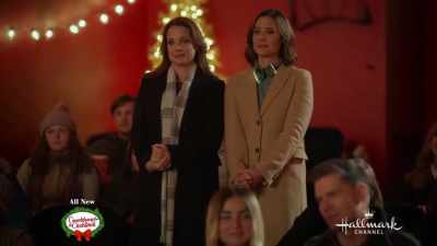 It's about memories,
but it's also about - Sister Swap: A Hometown Holiday