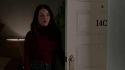 ♪ It's all a survival ♪ - Pretty Little Liars: The Perfectionists