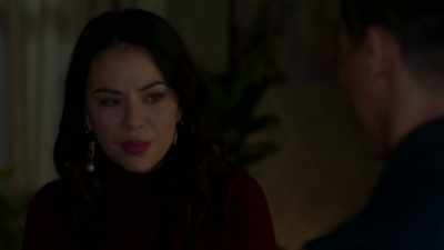 ♪ It's all a survival ♪ - Pretty Little Liars: The Perfectionists