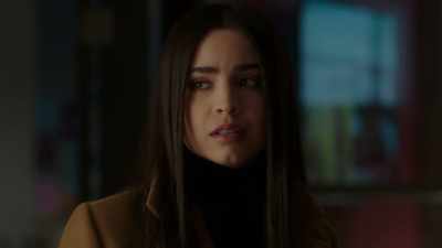♪ It's all a survival ♪ - Pretty Little Liars: The Perfectionists