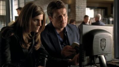 It's all birds. - Castle