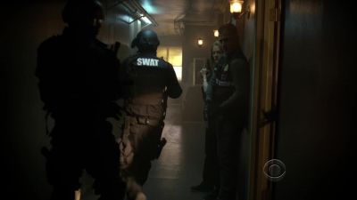 It's all clear. - CSI: Crime Scene Investigation
