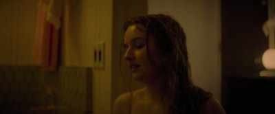 - It's all she had.
- ♪ In my anatomy ♪ - Booksmart