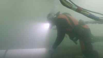It's all hands on deck,
push it to the limit, - Bering Sea Gold