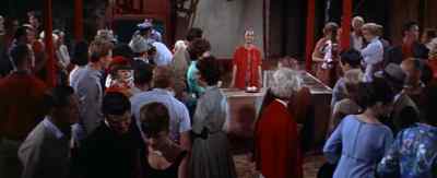 It's all right, folks.
Everything's fine. - Roustabout