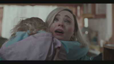 It's all right.
I'm scared, Mummy. - Joan