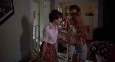 It's all right, Mama.
Nobody's hurt. - Squirm