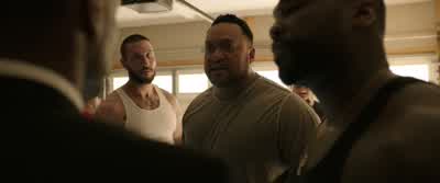 It's all right. - Den of Thieves