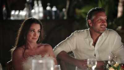 - It's almost like
when you're at, like, - The Real Housewives Ultimate Girls Trip