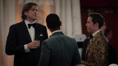 - It's an open bar, - American Auto