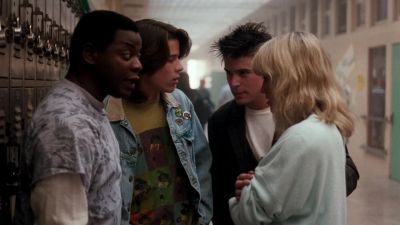 It's avoid all contact day - A Nightmare on Elm Street 4: The Dream Master