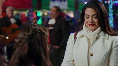- It's beautiful.
Thank you, Frankie. - Holiday in Santa Fe