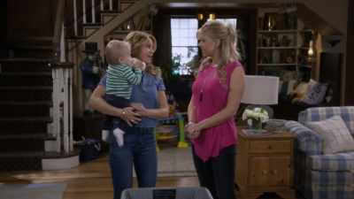 It's been 20 years since we went out. - Fuller House