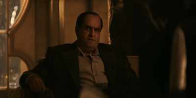 - It's been a week since my dad left.
- Easy, easy, Al. - The Penguin