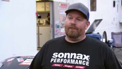 It's been going back and forth a little
bit between Team NOLA and Texas. - Street Outlaws No Prep Kings Team Attack