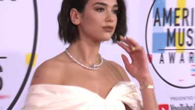 - It's been really lovely,
and it's been really nice, - Dua Lipa: Elevating