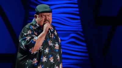 ♪ It's been seven days ♪ - Gabriel Iglesias: Stadium Fluffy