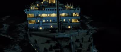 It's bloody cold. - Titanic