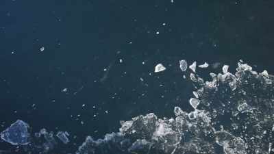 It's breaking, but if we go
too much and end up on it, - Life Below Zero: First Alaskans