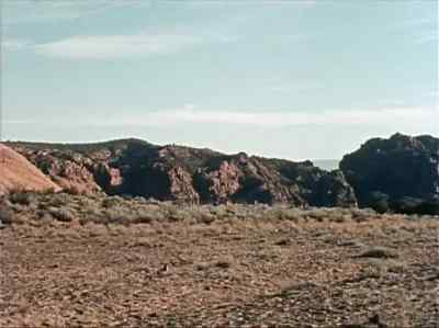 It's broken get out of here - Santa Fe Passage