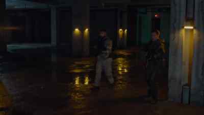 - It's bulletproof! - Strike Back