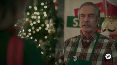 It's busy in here.
Last minute Christmas rush. - My Grown-Up Christmas List