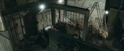 - It's called a backdrop.
- A backdrop... - Maigret