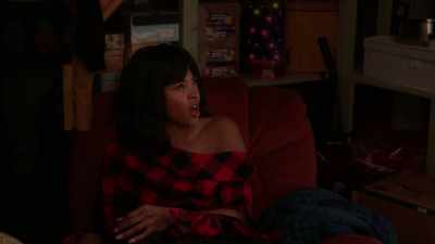 - It's called being nice.
- This is not you being nice. - Girls5eva