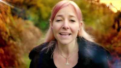 Its cargo bearing testimony - Curse of the Ancients with Alice Roberts