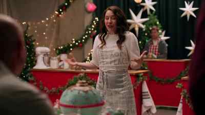 It's Christmas as,
as a little girl, - Christmas, Love and Fudge