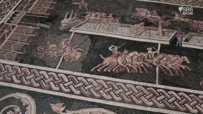 Its circus for chariot races, - Roman Megastructures