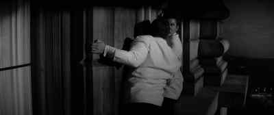 It's closed. We gotta go back! - Seven Thieves