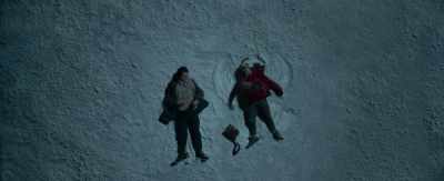 - It's cold.
- [chuckles] - Five Feet Apart