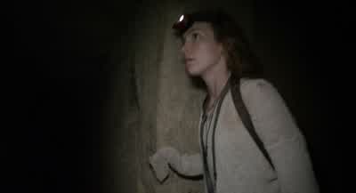 It's coming from down here. - As Above, So Below