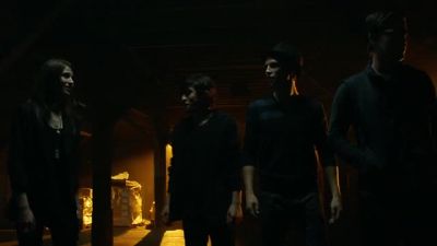 It's coming from underground. - Grimm